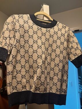 Gucci Silver and Navy GG Logo Short Sleeve Knit Sweater